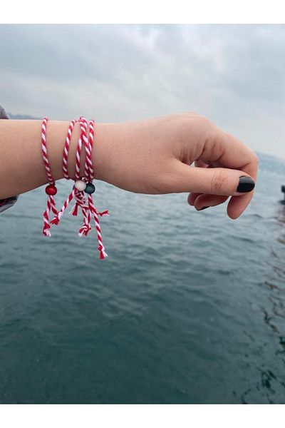 sema aksesuar Marteniçka 5 Pieces Red and White Lucky Bracelet - March String Wish Bracelet - Colorful Wooden Beads