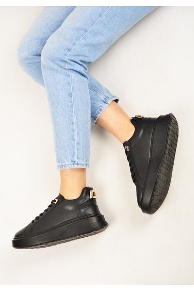 KOTAN Μαύρο Sneaker - Άνετα αθλητικά παπούτσια με κορδόνια και χρυσή λεπτομέρεια
