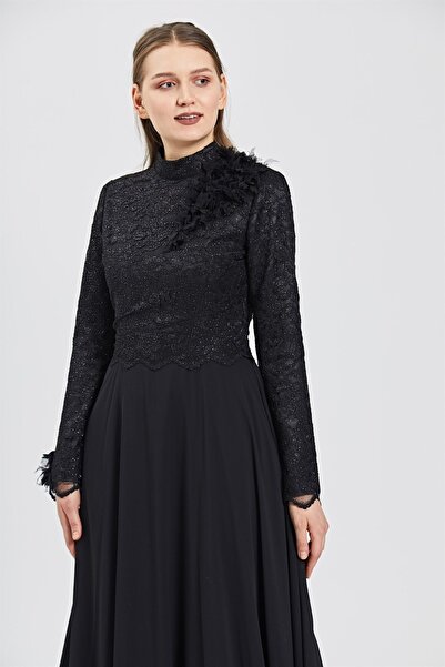 Esswaap Siyah Üst Beden Dantel, Çiçek Ve Yaprak Aksesuarlı Şifon Etekli Abiye Elbise