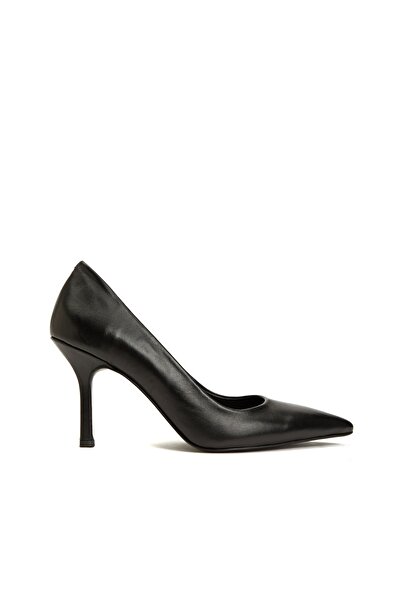 Dıvarese Siyah Deri Stiletto