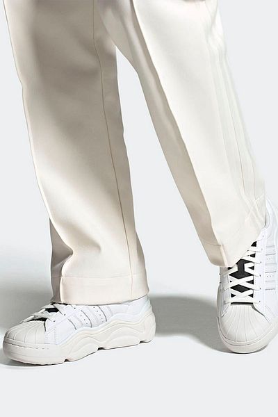 adidas Pantofi sport de zi cu zi pentru femei Superstar Millencon W Hq6039