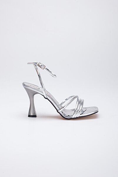 Lukatlove Pantofi cu toc cu curea la gleznă argintii de damă