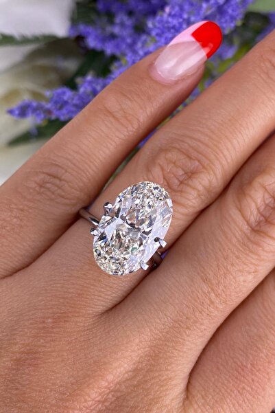 Crystal Diamond Zirconia Işıklı Kutuda 6 Karat Oval Tektaş Yüzük