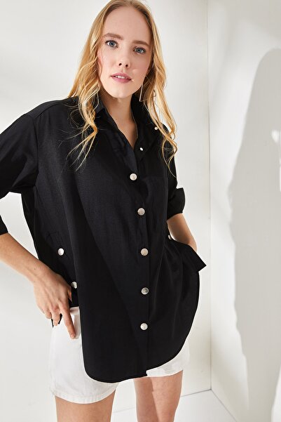 Olalook Kadın Siyah Yanları Düğme Detaylı Oversize Dokuma Gömlek GML-19001004