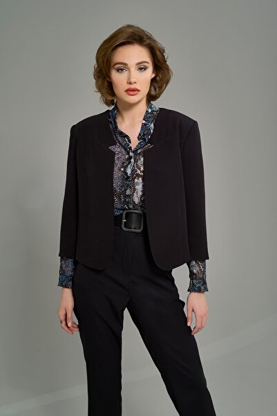 Vassa Filippa Yaka Detaylı Düğmesiz Kısa Blazer Ceket