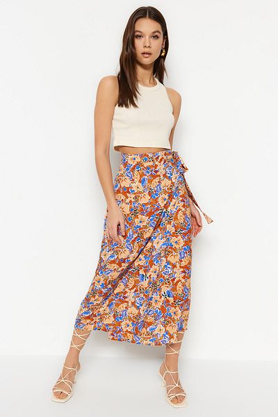 Trendyol Collection Mehrfarbiger, floral gemusterter Midi-Webrock aus Viskosestoff TWOSS23ET00294