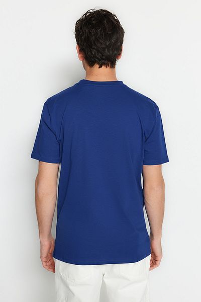 Trendyol Collection Футболка з мінімальним візерунком з бавовни 100 % TMNSS23TS00205
