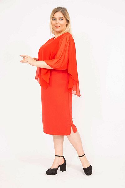 Şans Rotes Cape-Kleid aus Chiffon in Übergröße für Damen 65n35811