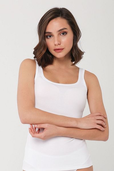 LILIAN قميص داخلي بأشرطة سميكة - قصة مريحة