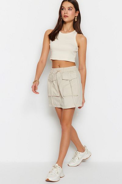 Trendyol Collection Ecrufarbener Parachute-Jeansrock mit Cargo-Taschen TWOSS23ET00262