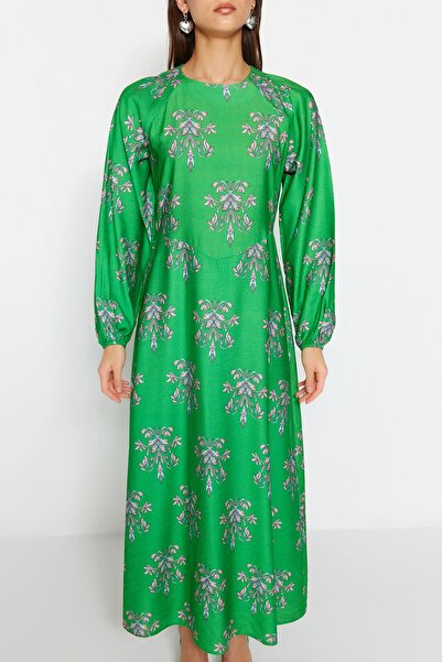 Trendyol Modest Πράσινο φλοράλ μοτίβο υφασμένο φόρεμα με λεπτομέρεια TCTSS23EB00263
