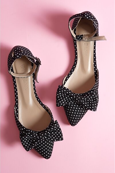 DURUNUN BUTİĞİ Folder Černé puntíkované kotníkové pásky Denní baleríny se špičatou špičkou