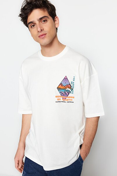 Trendyol Collection Oversize Ecru Cabaret potištěné bavlněné tričko - TMNSS23TS00316