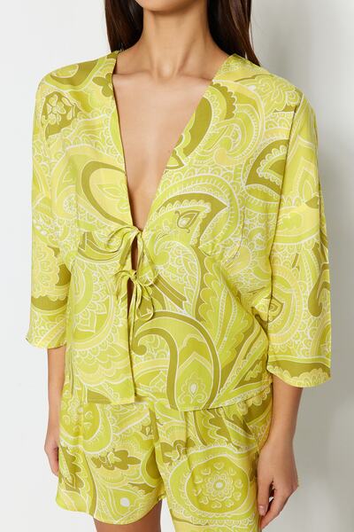 Trendyol Collection Πολύχρωμο Σετ Πιτζάμες Ethnic/Bohemian με Σορτς Βισκόζης με Κορδόνια/Φιόγκο THMSS23PT00165