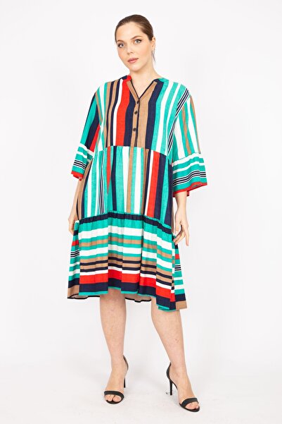 Şans Γυναικείο Πράσινο Μεγάλο Μέγεθος Υφαντό Φόρεμα με λαιμόκοψη V με κουμπιά με στρώσεις 65n35831