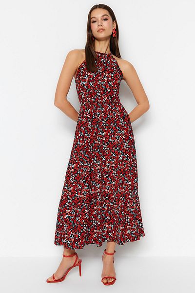 Trendyol Collection Mehrfarbiges, bedrucktes Maxi-Strickkleid in A-Linie mit Blumenmuster und Neckholder TWOSS23EL00705
