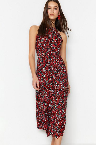 Trendyol Collection Mehrfarbiges, bedrucktes Maxi-Strickkleid in A-Linie mit Blumenmuster und Neckholder TWOSS23EL00705