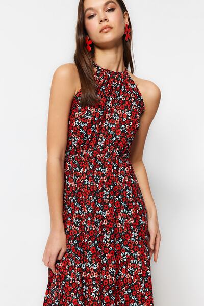 Trendyol Collection Vícebarevný květinový vzor s ohlávkou na krku s potiskem A-Line Maxi pletené šaty TWOSS23EL00705