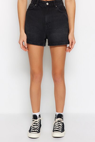 Trendyol Collection Schwarze City Boy Denim-Shorts mit hoher Taille TWOSS23SR00199