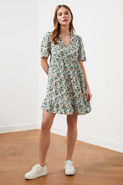 Trendyol Collection Többszínű virágmintás műszakos/egyenes szabású mini szőtt ruha TWOSS20EL3164