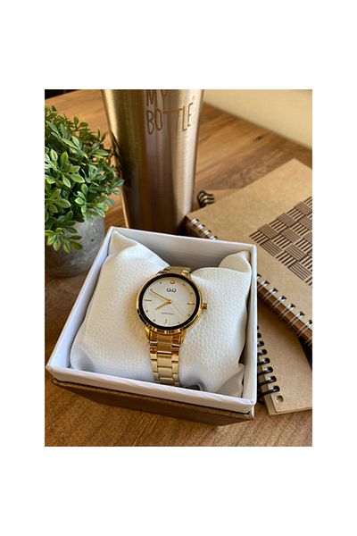 Q&Q Women's Wristwatch Qb97j001y