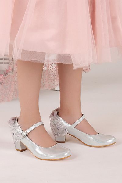 Aykatrend Pantofi pentru fete cu toc balerină de 4 cm de culoare argintie
