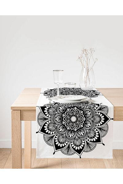 Realhomes Suede Runner με μοτίβο Mandala λουλουδιών σε λευκό φόντο