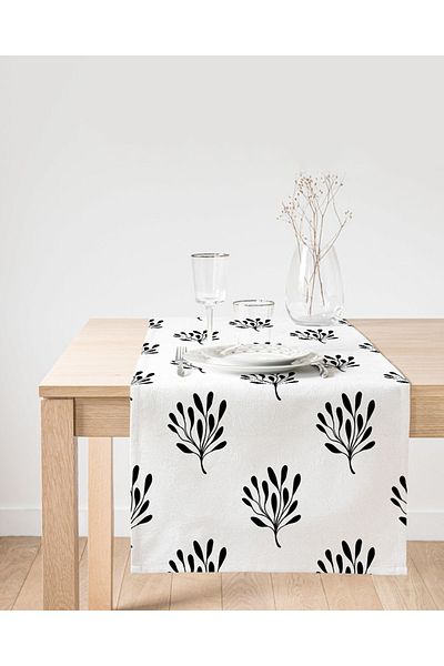 Realhomes Διακοσμητικό Suede Runner με ασπρόμαυρα μοτίβα φύλλων