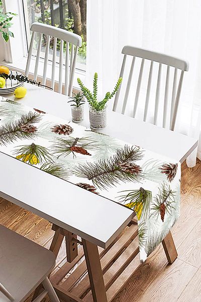 Realhomes Ψηφιακό τυπωμένο σχέδιο Suede Runner με μοτίβο κουκουνάρι σε λευκό φόντο