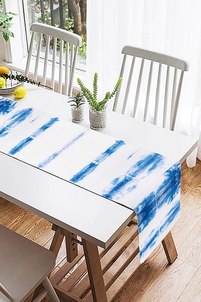 Realhomes Runner modern din piele intoarsa imprimat digital de culoare albastru si alb