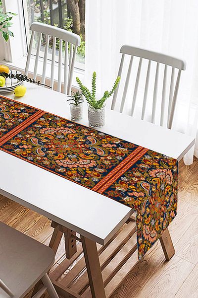 Realhomes Ψηφιακό τυπωμένο Suede Runner με καφέ Ethnic Motif