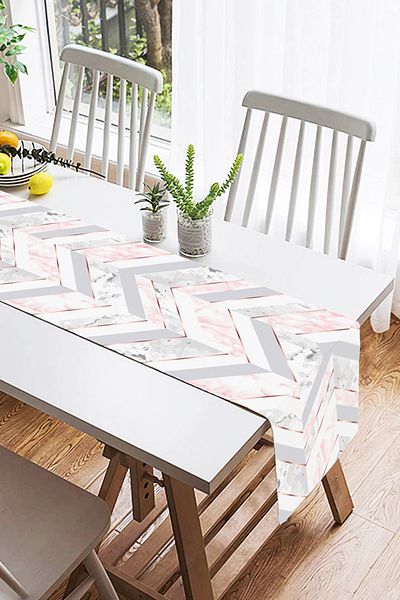 Realhomes Σουέντ δρομέας ειδικής σχεδίασης με μαρμάρινο δάπεδο και γεωμετρικό σχέδιο
