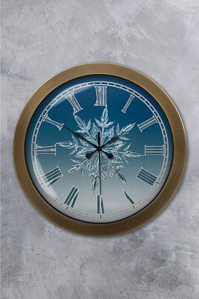 Kasva Concept 36 cm Tumbled Metal Snowflake Wall Clock