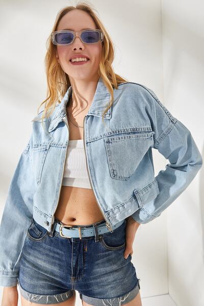 Olalook Women's Denim Blue Pocket Zippered Crop Jacket CKT-19000335