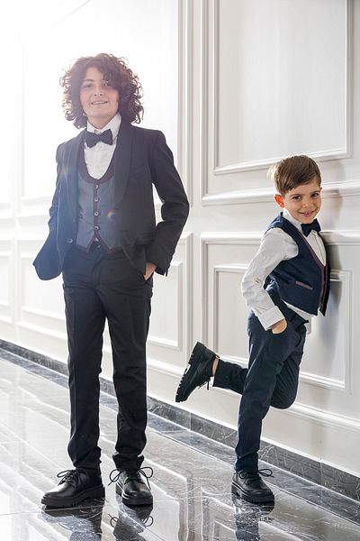 Nexactive 5-Piece Bow Tie Suit for Children and Teens - Graduation, Prom, Holiday and Wedding Groom Suit Nx-