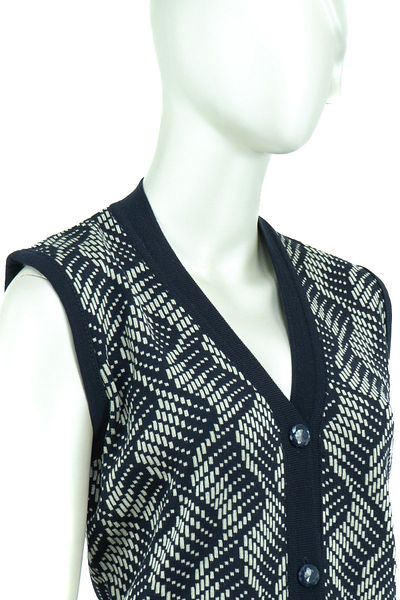 Oppland Women's Winter Stylish Model Buttoned Front Double Pocket Full Pattern Lycra Woven Mother Vest