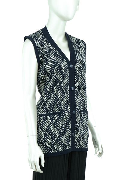 Oppland Women's Winter Stylish Model Buttoned Front Double Pocket Full Pattern Lycra Woven Mother Vest