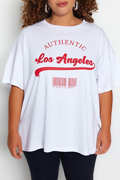 Trendyol Curve Λευκό μπλουζάκι με στάμπα με λαιμόκοψη - 100% βαμβάκι TBBSS23AH00131