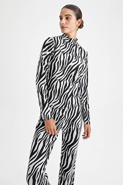 DeFacto Testhezálló fél garbós zebra mintás hosszú ujjú póló