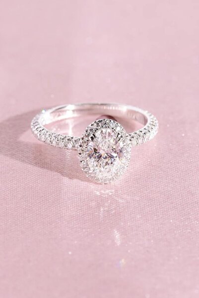 Crystal Diamond Zirconia Kadın 0.75 Karat Oval Yüzük