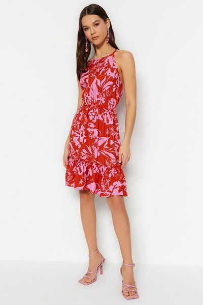 Trendyol Collection Rotes, tailliertes, gewebtes Minikleid mit tropischem Muster TWOSS23EL01626