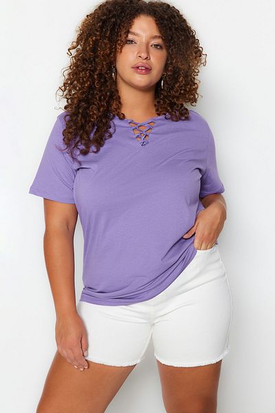 Trendyol Curve Μπλουζάκι με λιλά γιακά με λεπτομέρεια Boyfriend Fit 100% βαμβακερό πλεκτό συν μέγεθος TBBSS22TS1027