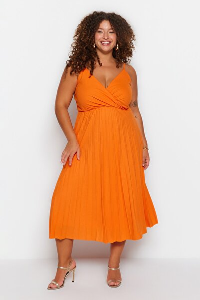 Trendyol Curve Große Größen in Kleid - Orange - A-Linie