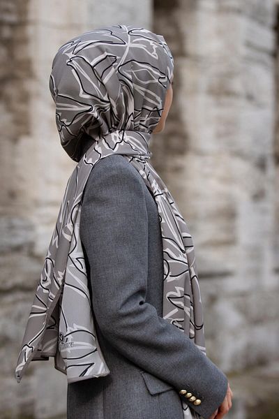 Vissona Γυναικείο σάλι πολυτελείας Medina Silk Grey-3