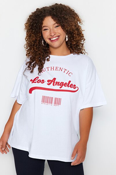 Trendyol Curve Λευκό μπλουζάκι με στάμπα με λαιμόκοψη - 100% βαμβάκι TBBSS23AH00131