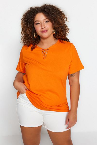 Trendyol Curve 100 % Baumwolle, orangefarbenes Strick-T-Shirt – Kragen detailliert TBBSS22TS1027
