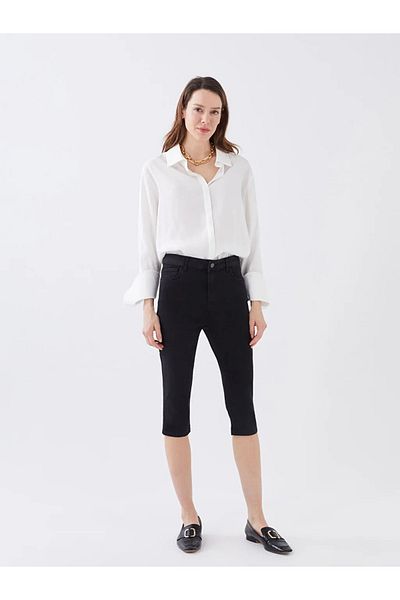 LC Waikiki Basic-Jeans-Caprihose für Damen mit normaler Taille und schmaler Passform