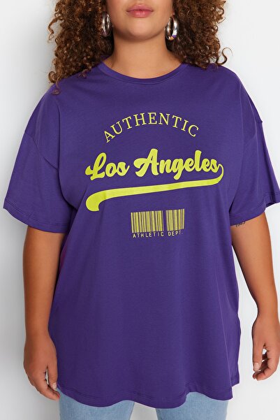 Trendyol Curve Βαμβακερή μπλούζα με μωβ στάμπα με φαρδιά εφαρμογή - Crew Neck TBBSS23AH00131