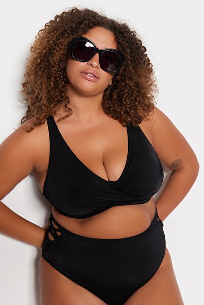 Trendyol Curve Μαύρο μπικίνι με βαθύ V Gathered Plus Size TBBSS23CT00011