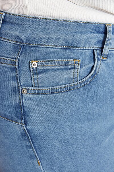 Trendyol Curve Μπλε εύκαμπτο Skinny τζιν τζιν με σκίσιμο και λεπτομέρεια φούντας TBBSS23CJ00020